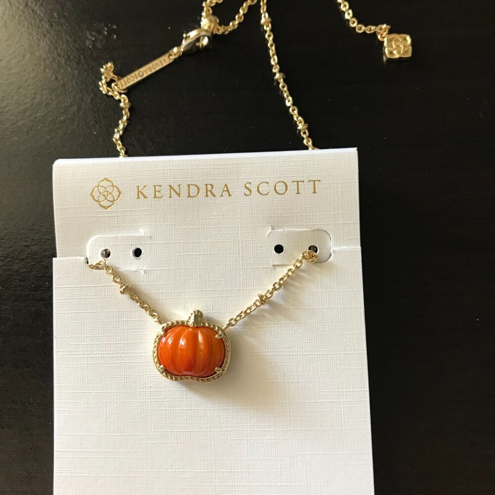 Brand new Kendra Scott Pumpkin Gold Short Pendant Necklace